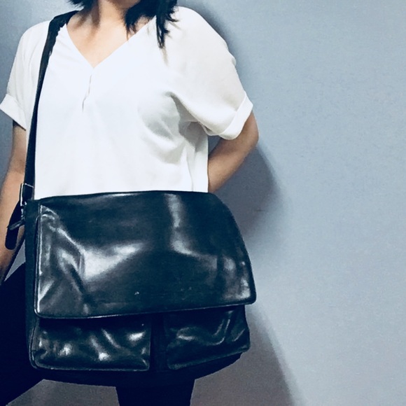 Cole Bags Cole Black Leather Messenger Bag Poshmark